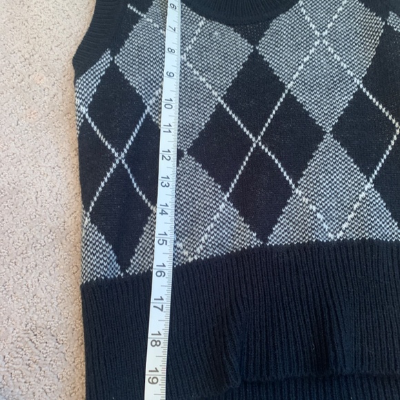 Sweater vest - Picture 3 of 4